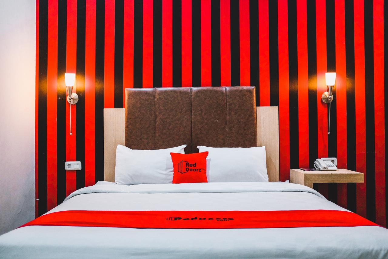 Reddoorz Plus Near Mall Panakukang 马卡萨 外观 照片