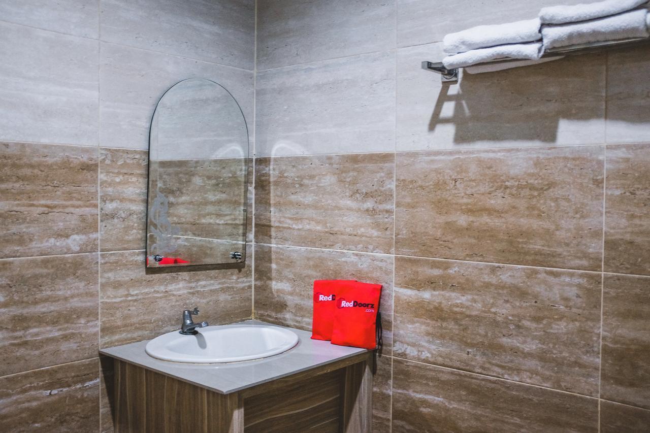 Reddoorz Plus Near Mall Panakukang 马卡萨 外观 照片